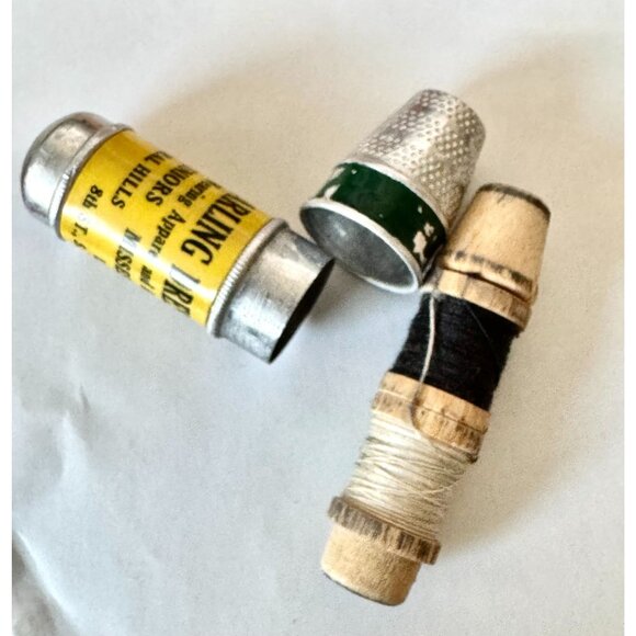 Vintage Darling Dress Shop Sewing Kit Thimble Advertising Coral Hills Langley Pa - Picture 2 of 7